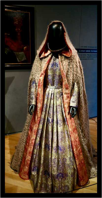 [MuseeDeLaMusique20_07-CostumesEnFete-moyen.jpg]