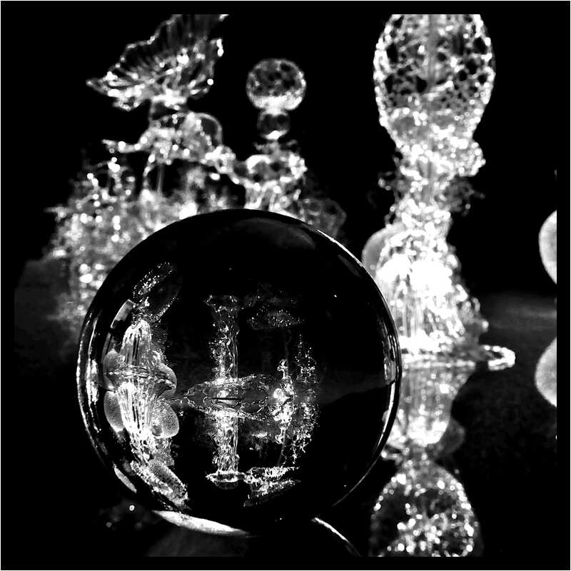 [GalerieDaEnd24_074-BonesAndClouds-Sceno-Macro-NB-moyen.jpg]