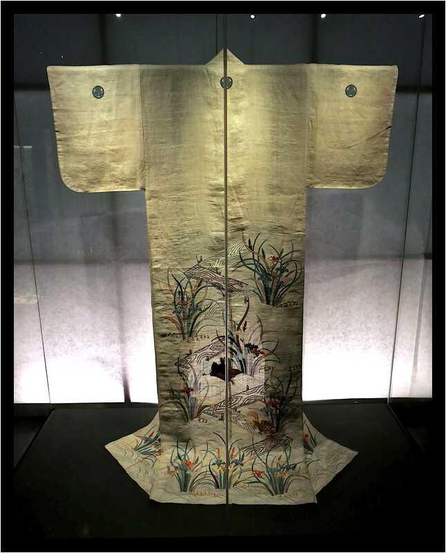 [MuseeDuQuaiBranly22_248-Kimono-moyen.jpg]