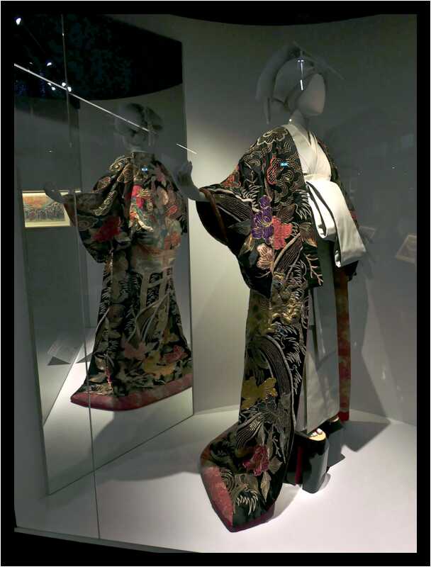 [MuseeDuQuaiBranly22_256-Kimono-Pano-moyen.jpg]