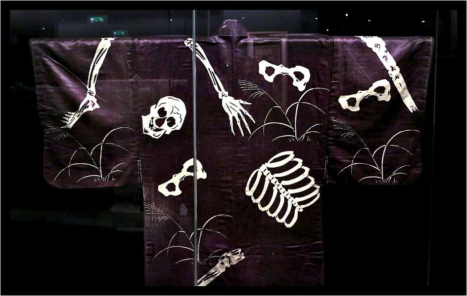 [MuseeDuQuaiBranly22_261-Kimono-moyen.jpg]