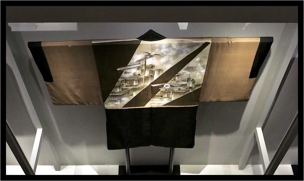 [MuseeDuQuaiBranly22_309-Kimono-moyen.jpg]