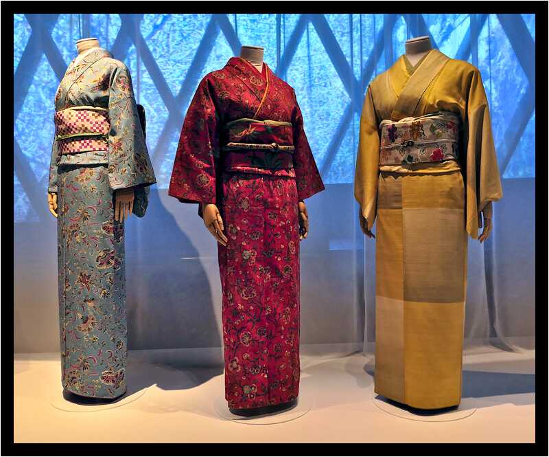 [MuseeDuQuaiBranly22_338-Kimono-Sceno-moyen.jpg]