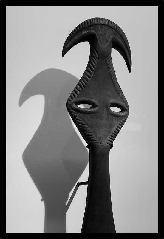[MuseeDuQuaiBranly22_087-PouvoirEtPrestige-Detail-NB-moyen.jpg]