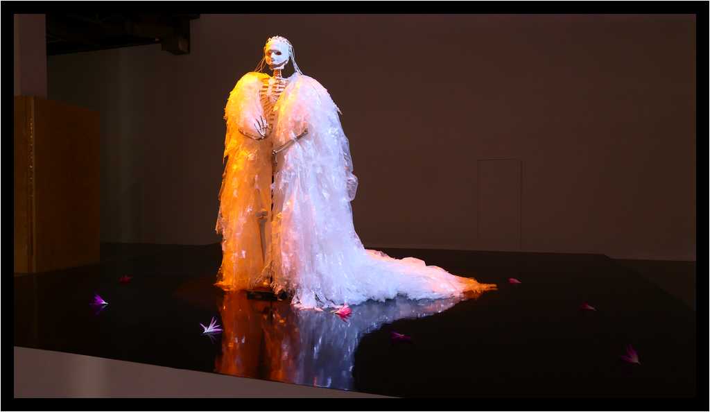 [PalaisDeTokyo19_101-Prince_sse_sDesVilles-Reflet-moyen.jpg]