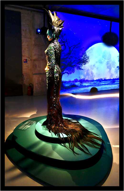 [MuseeDesArtsDecoratifs21_070-ThierryMugler-moyen.jpg]