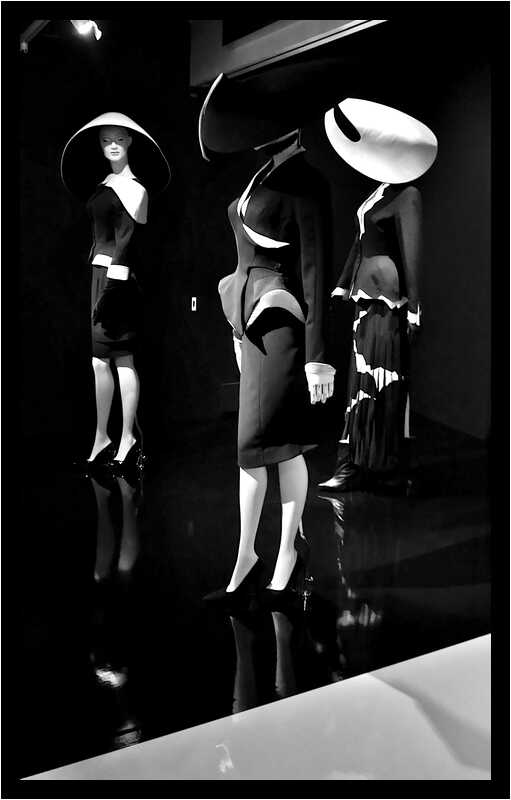 [MuseeDesArtsDecoratifs21_107-ThierryMugler-NB-moyen.jpg]
