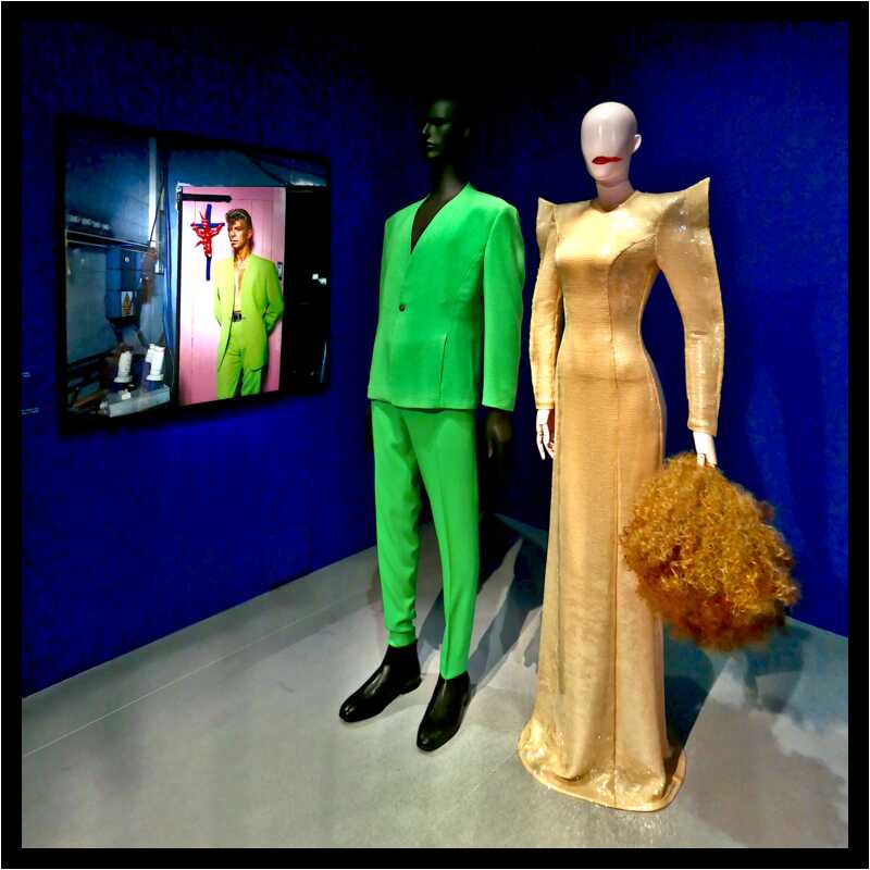 [MuseeDesArtsDecoratifs21_131-ThierryMugler-Pano-moyen.jpg]