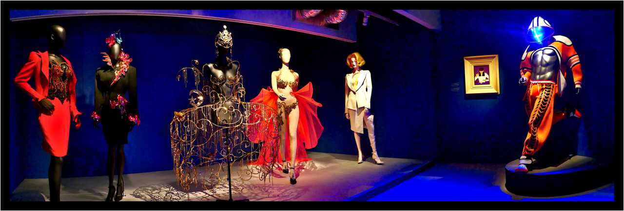 [MuseeDesArtsDecoratifs21_148-ThierryMugler-Pano-moyen.jpg]