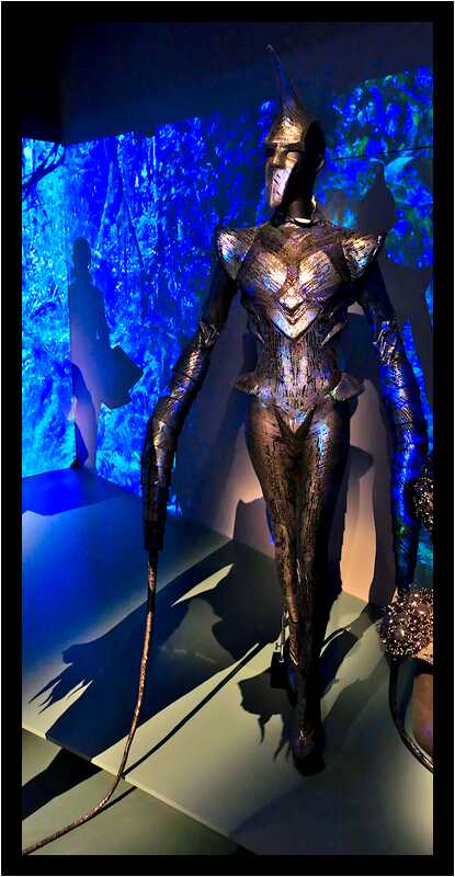 [MuseeDesArtsDecoratifs22_003-ThierryMugler-moyen.jpg]