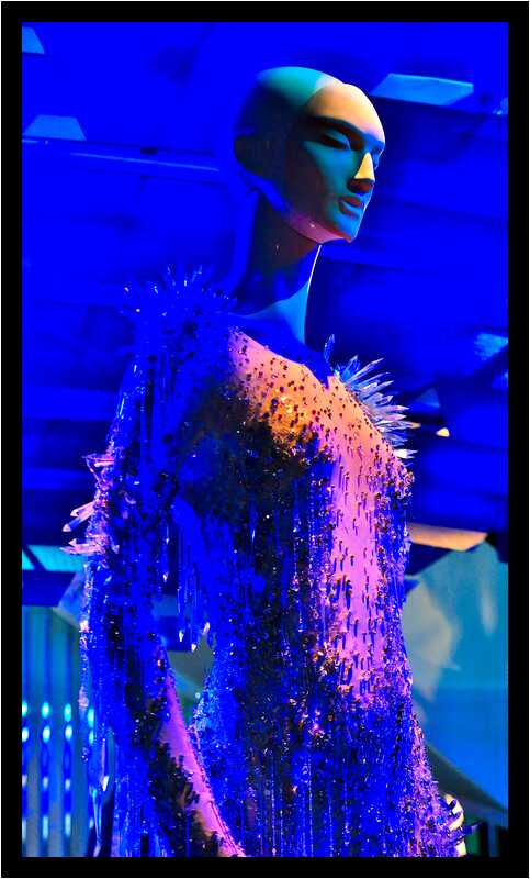 [MuseeDesArtsDecoratifs22_055-ThierryMugler-moyen.jpg]