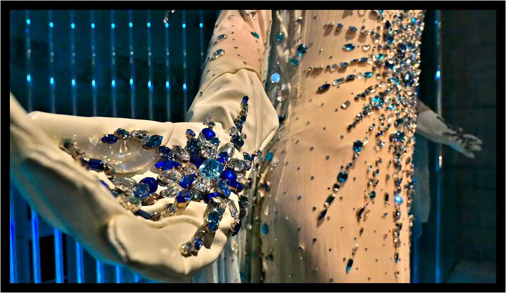 [MuseeDesArtsDecoratifs22_064-ThierryMugler-Macro-moyen.jpg]