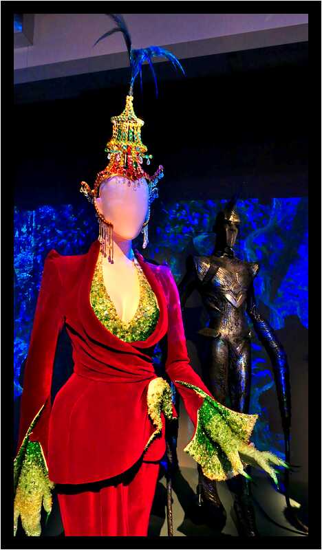 [MuseeDesArtsDecoratifs22_150-ThierryMugler-moyen.jpg]