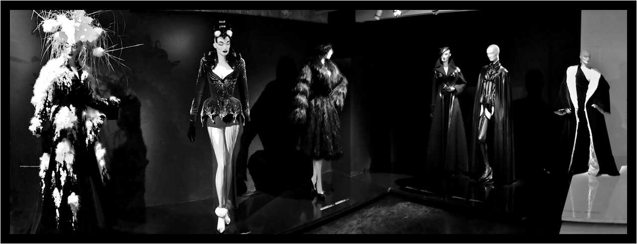 [MuseeDesArtsDecoratifs22_238-ThierryMugler-Pano-NB-moyen.jpg]