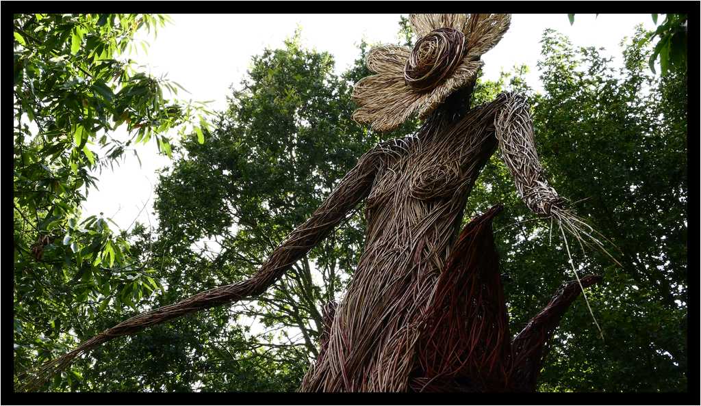 [DomaineDeLaRocheJagu19_90-ArteBotanica-Sculpture-moyen.jpg]