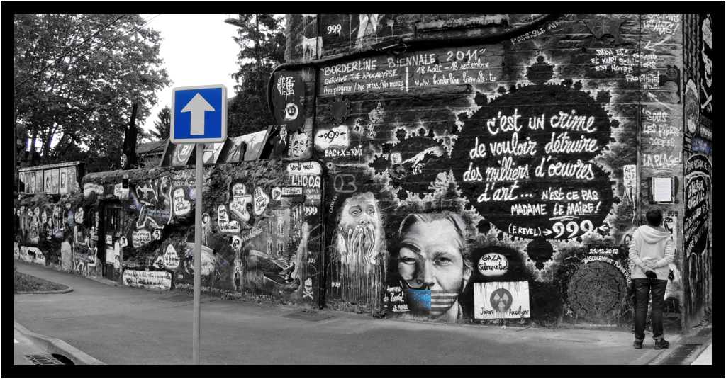 [LaDemeureDuChaos14_001-Facade-Nathalie-NBBleu-moyen.jpg]