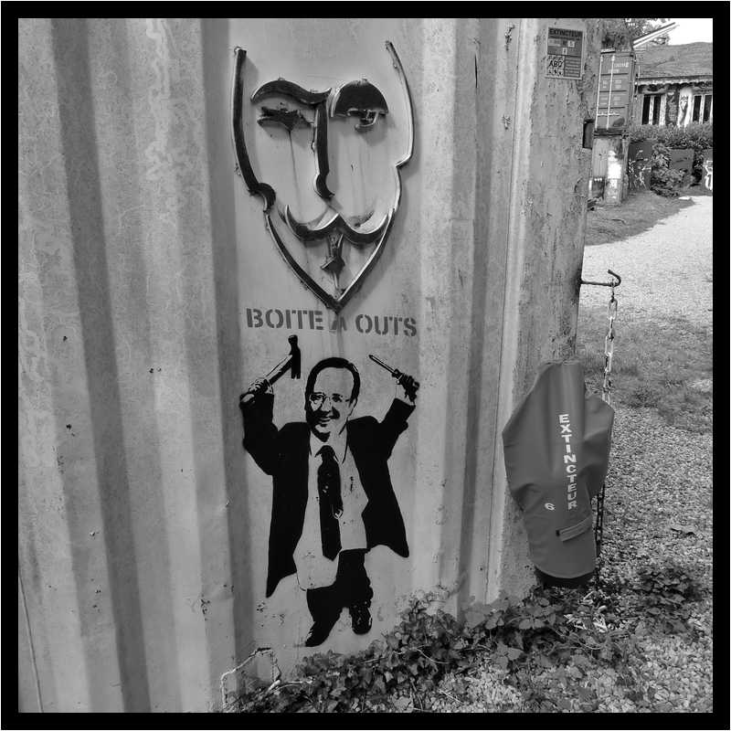 [LaDemeureDuChaos14_071-Mural-NB-moyen.jpg]