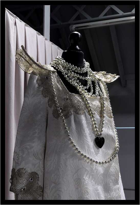 [LePetitEchoDeLaMode22_101-HommageALaBretagne-Detail-moyen.jpg]