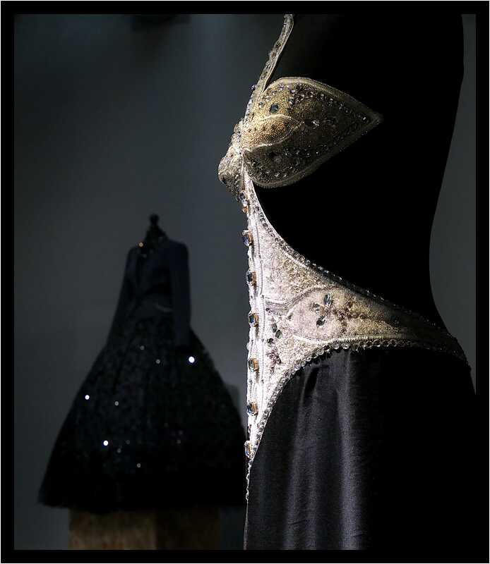 [LePetitEchoDeLaMode22_146-HommageALaBretagne-Detail-moyen.jpg]