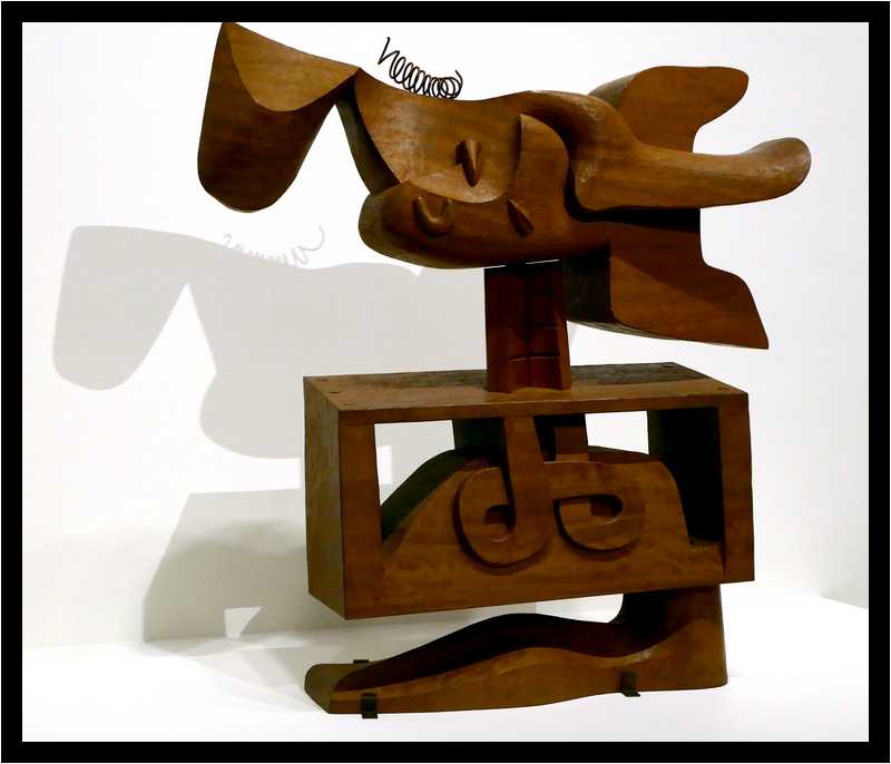 [FondationLouisVuitton20_036-CharlottePerriand-Ombre-moyen.jpg]