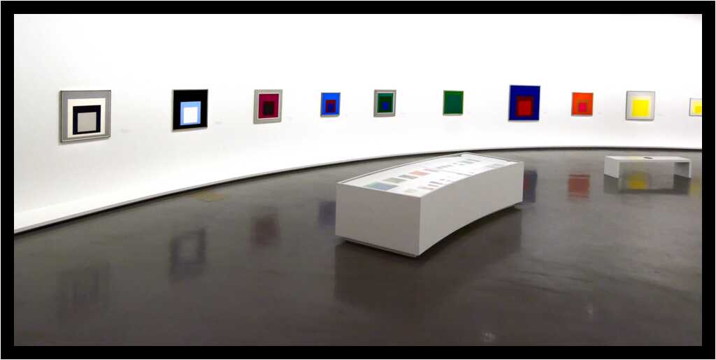 [MuseeDArtModerne21_67-AnniEtJosefAlbers-Pano-moyen.jpg]
